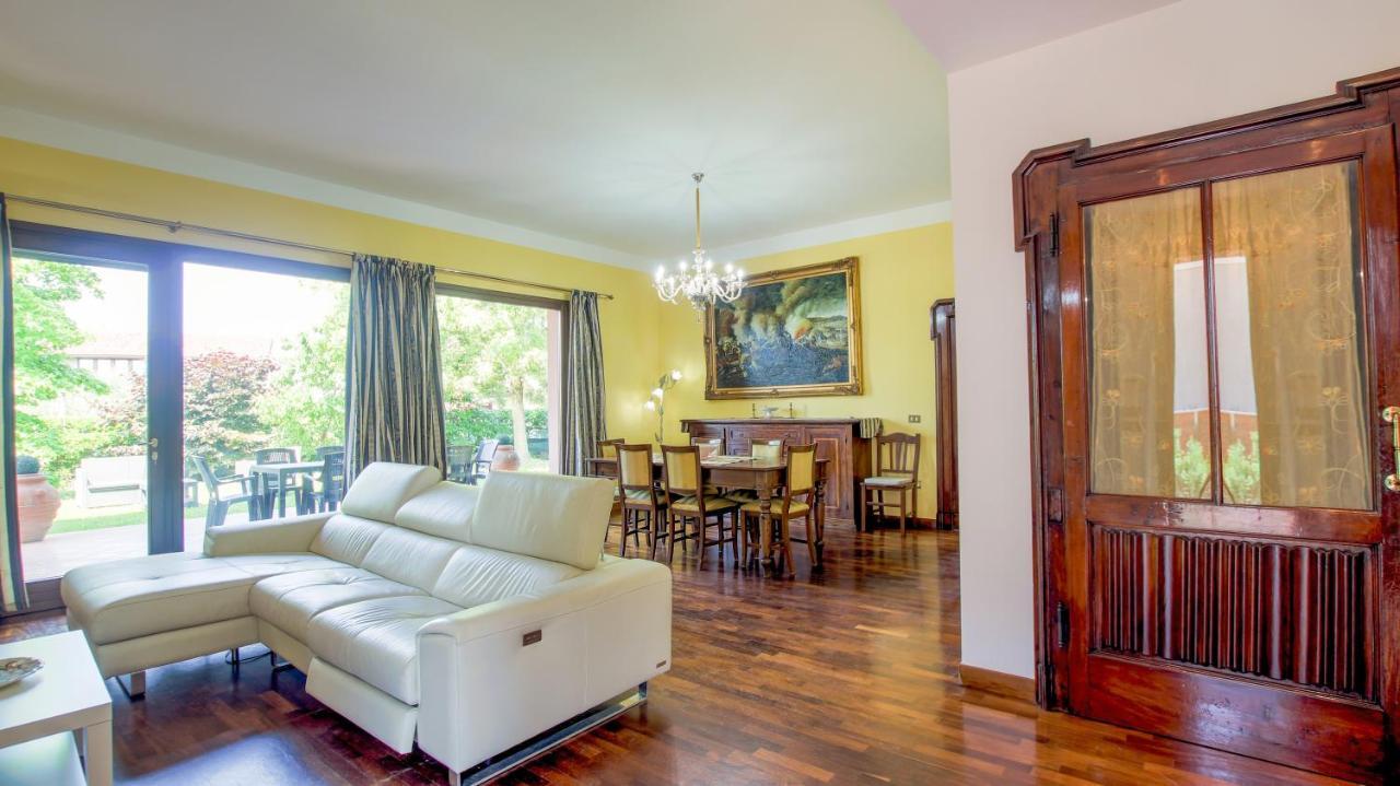 Villa Mio Desenzano del Garda Exteriör bild